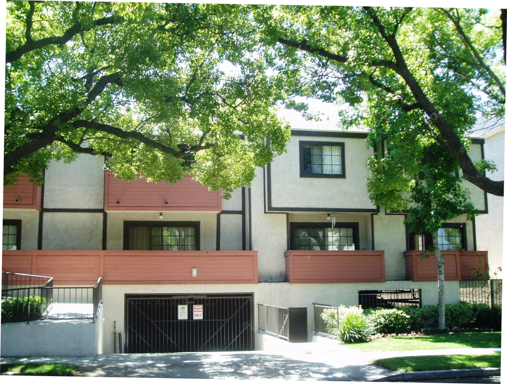 Apartment Glendale, CA | Myrtle Street | Location