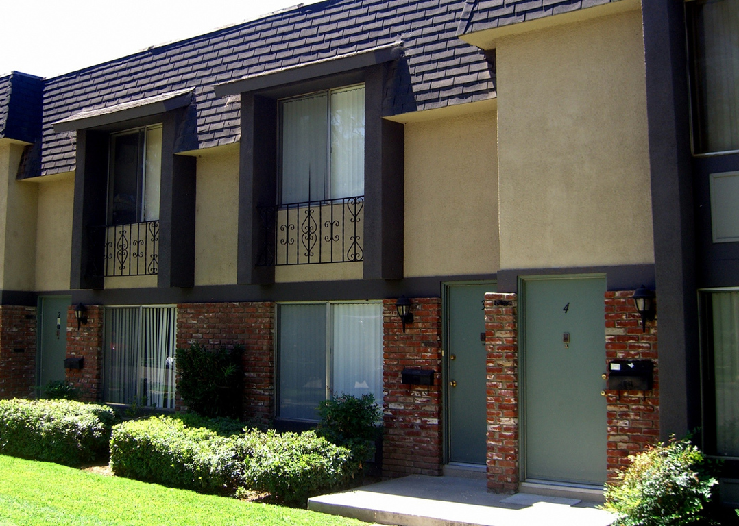 Redlands, CA Apartment For Rent Pine Villas Contact