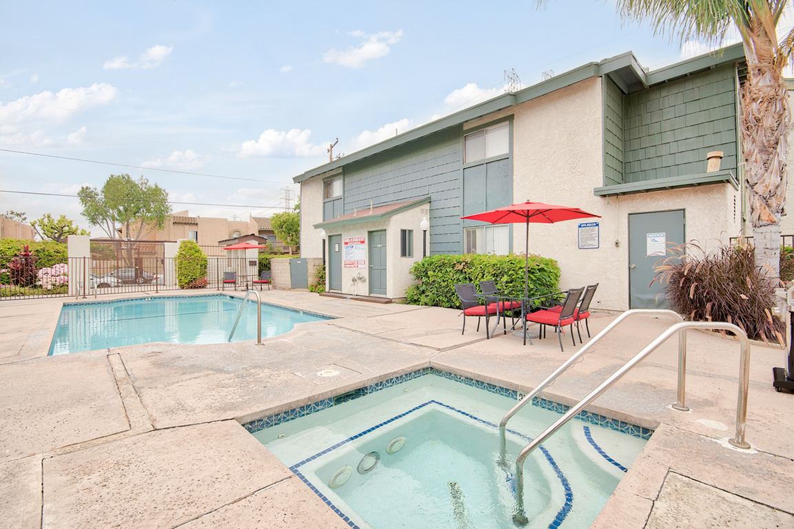 Park East Bellflower, CA Home