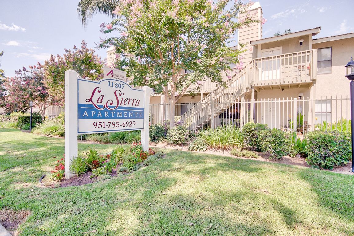 La Sierra Riverside, CA Home