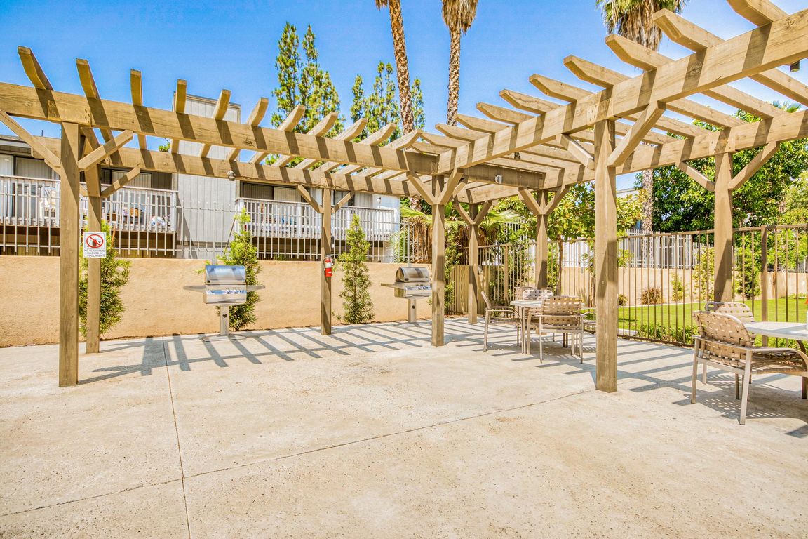 Apartments For Rent In Riverside 807 West Amenities