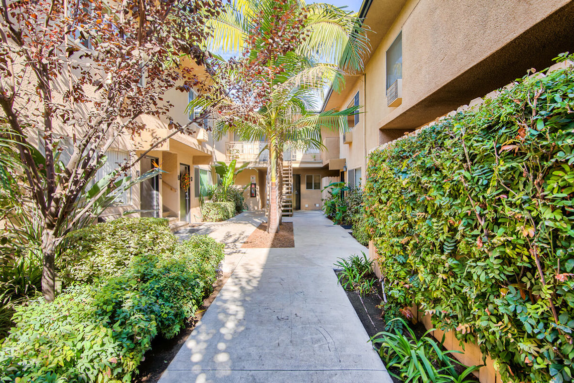 Ramona Palms Apartments Bellflower, CA Home