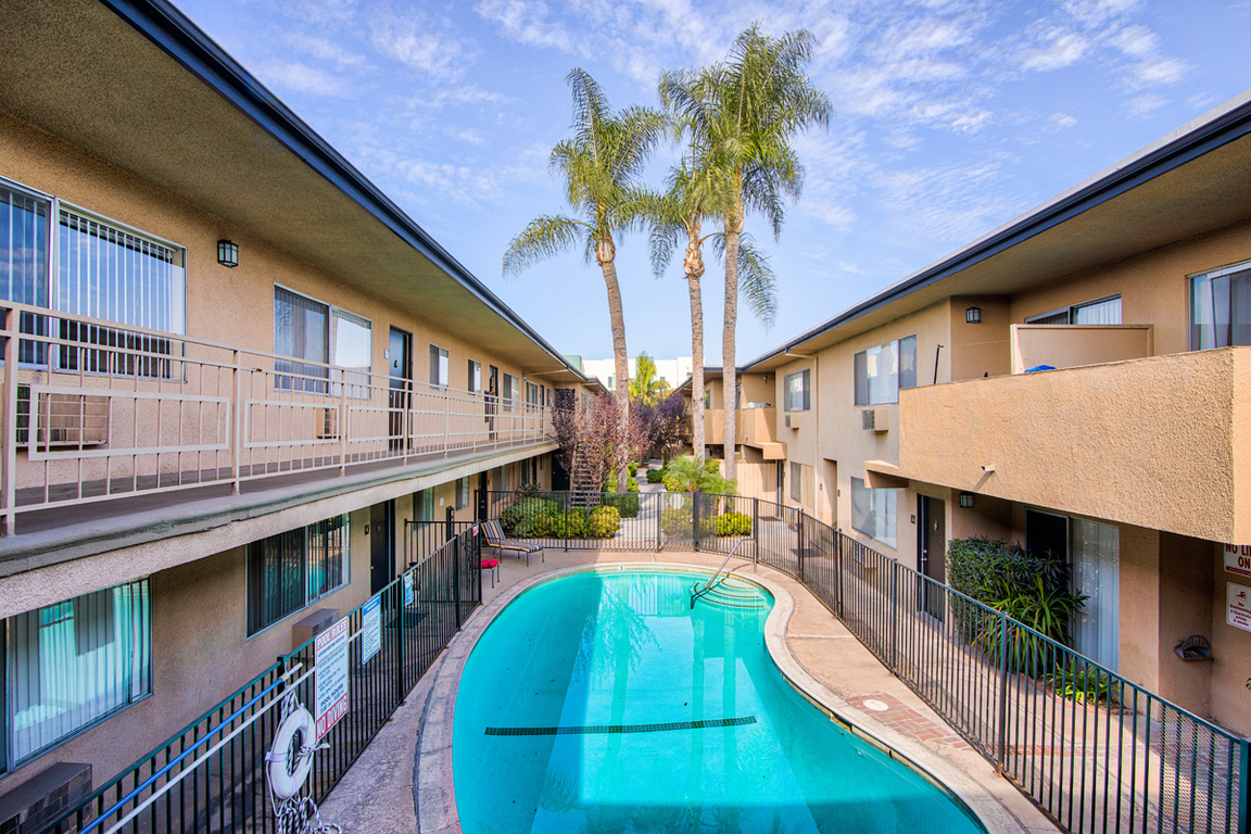 Ramona Palms Apartments Bellflower, CA Home
