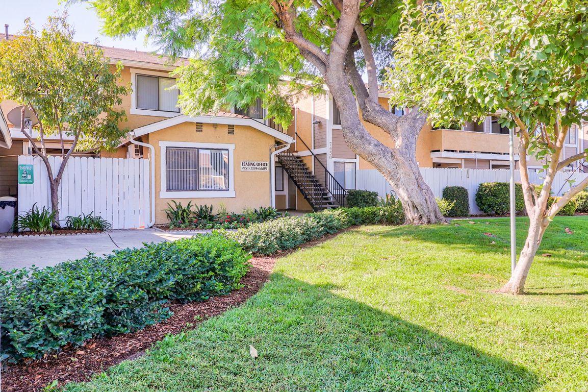 Riverside Apartments Cerro Vista Gallery