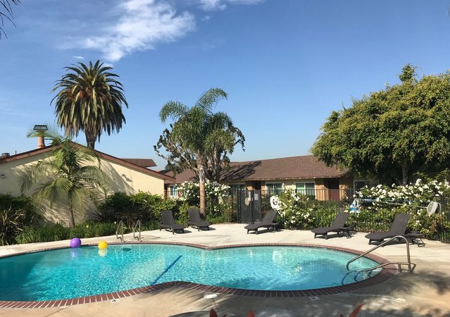 Huntington Beach Garden