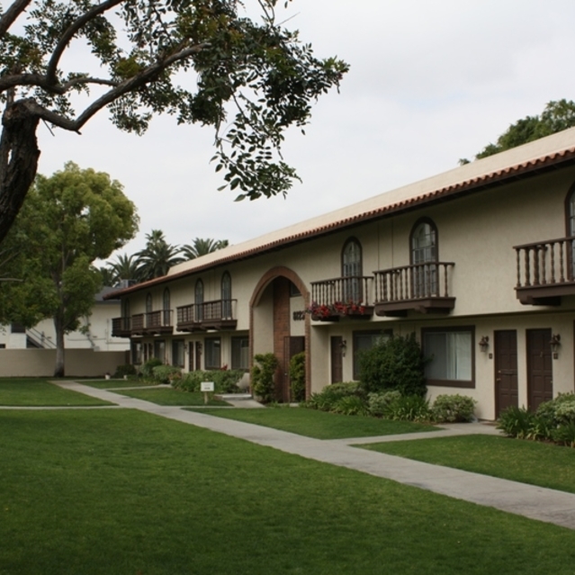 Apartments For Rent In Riverside Casa Flores Amenities